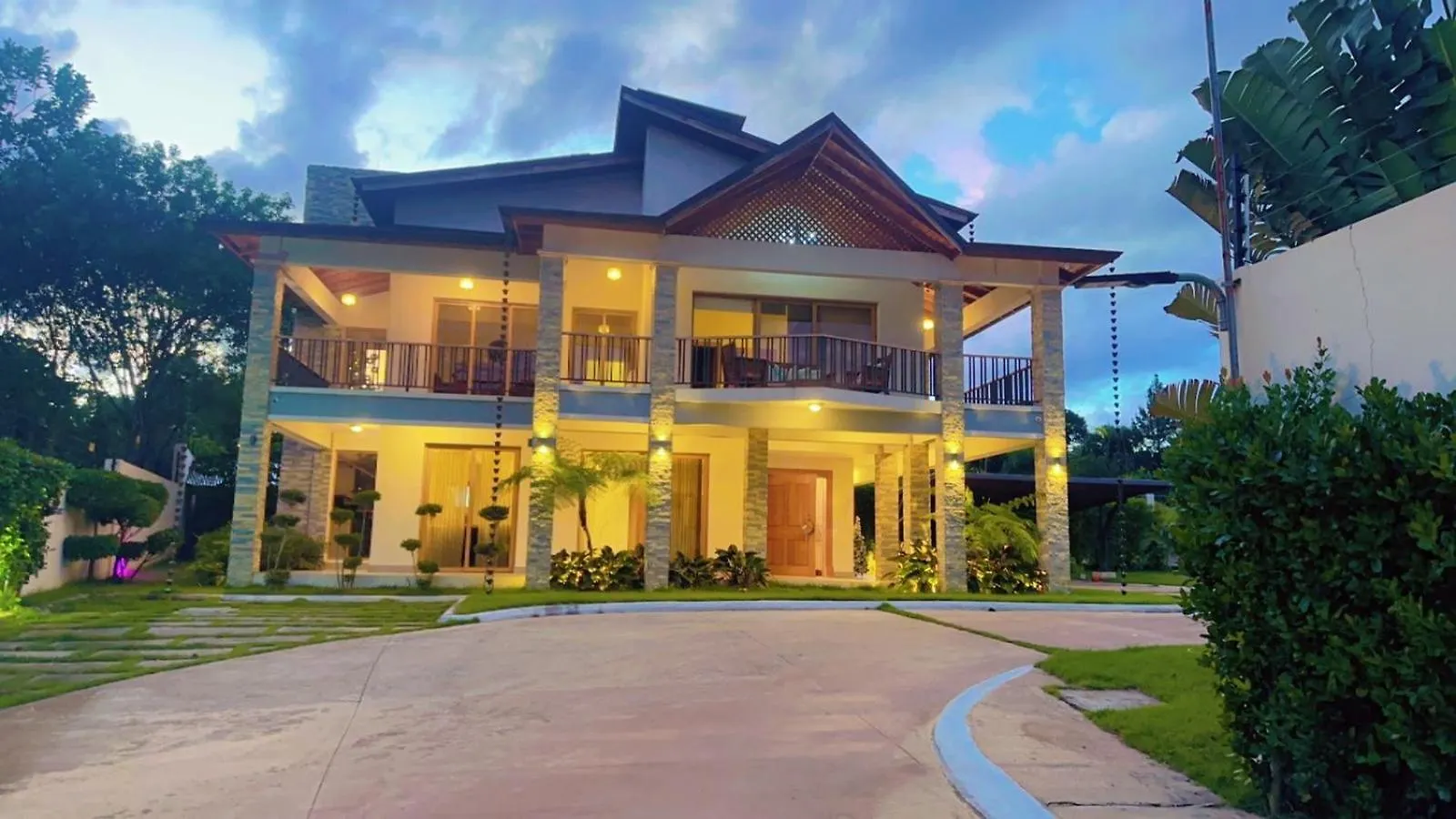Hacienda Monaco Villa La Vega